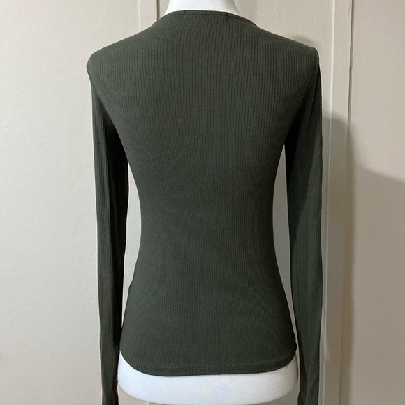 Forever 21 Green V-Neck Lace-up Top, Size Small - Picture 5 of 6